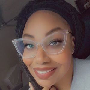 Meet your Posher, Alisha